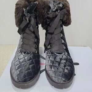 Isaac Mizrahi Leanna Velvet & Faux Fur Quilted Hiker Boots Chocolate Size 9